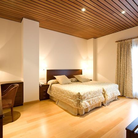 Bodegas Hacienda Albae Guest House Argamasilla De Alba Bagian luar foto