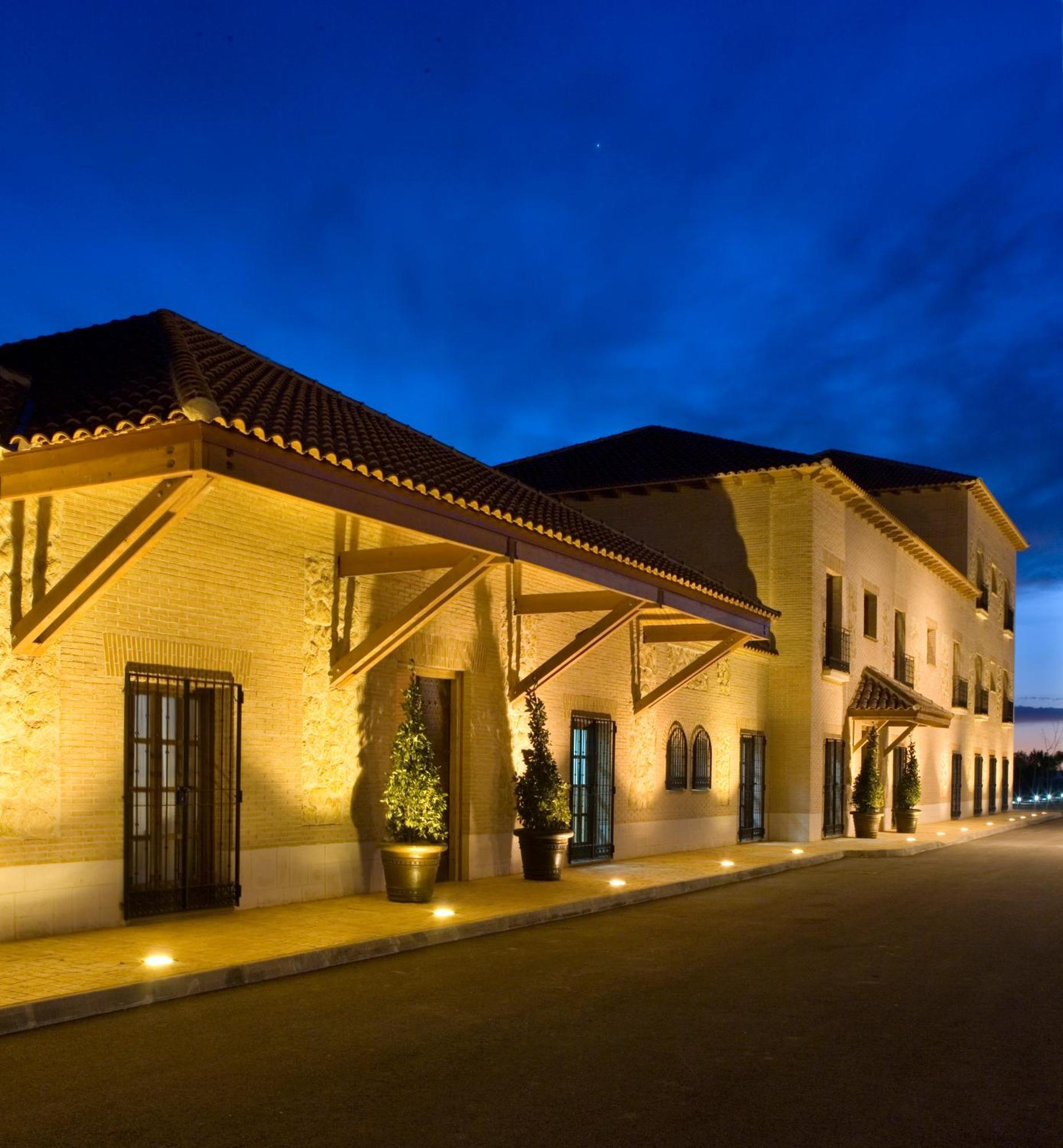 Bodegas Hacienda Albae Guest House Argamasilla De Alba Bagian luar foto
